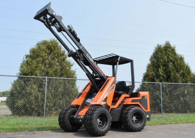 Cast Loaders 23 at TNE Distributing in Rogers, Minnesota. Key features are: • Kubota D902 Diesel engine with 25 hp • Lifting capacity 1780 lbs (optional weight kits are available to increase to 2100 lbs) • Telescoping boom with a height of 117 inches • Speed of 7.46 mph • 10 function joystick • Standard 10” wide turf tires (can upgrade to 14” wide turf tires) • 4WD is standard • Weight is 2645 lbs (without optional items)